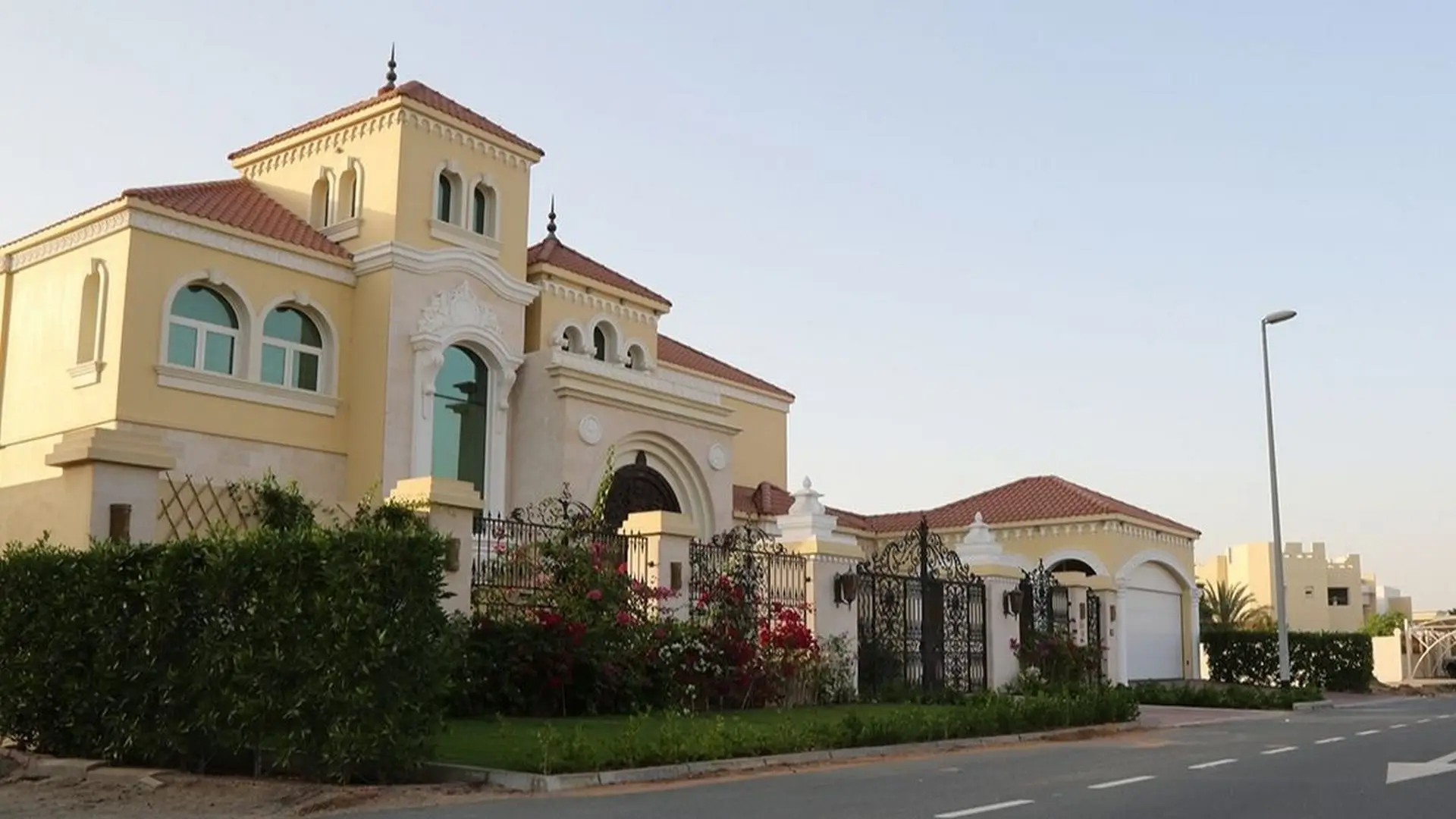 grande villa dans le quartier al barsha 