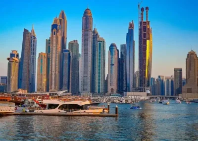 Quartier-de-Dubai-Marina bateau au couché du soleil