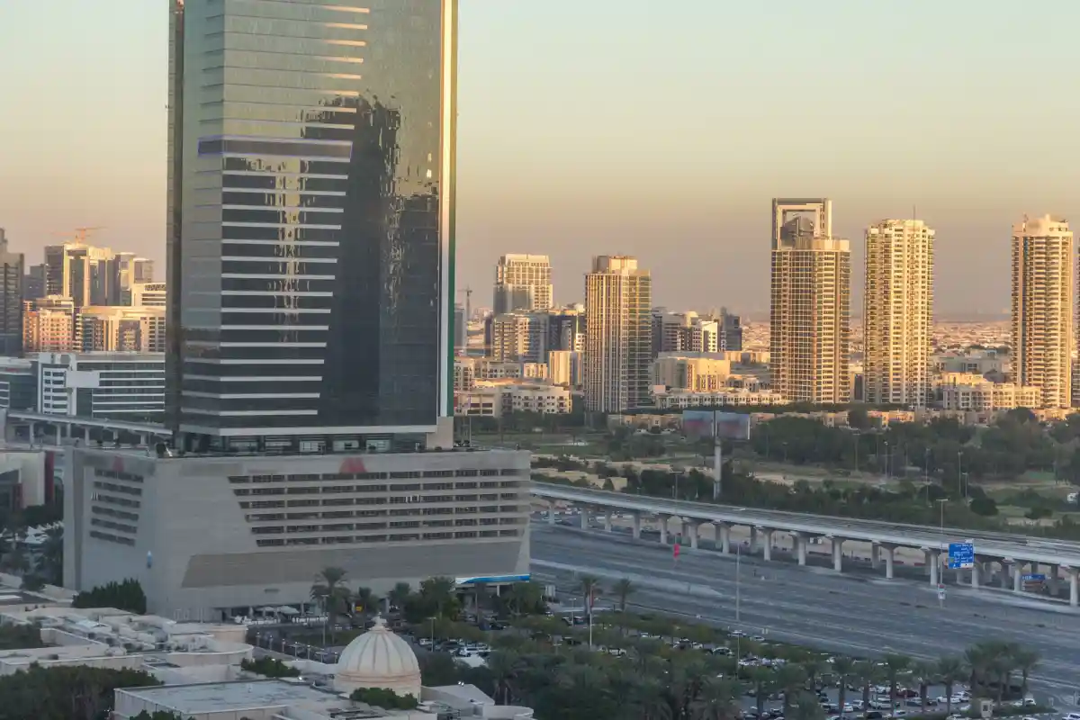 quartier al barsha dubai au couché du soleil