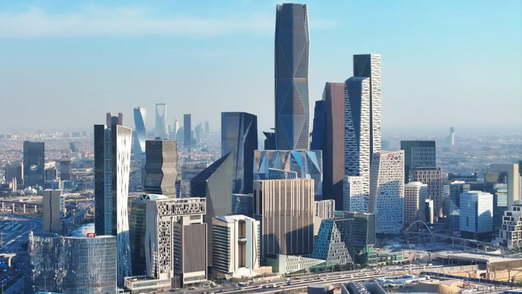 La skyline du quartier financier KAFD au nord de Riyad
